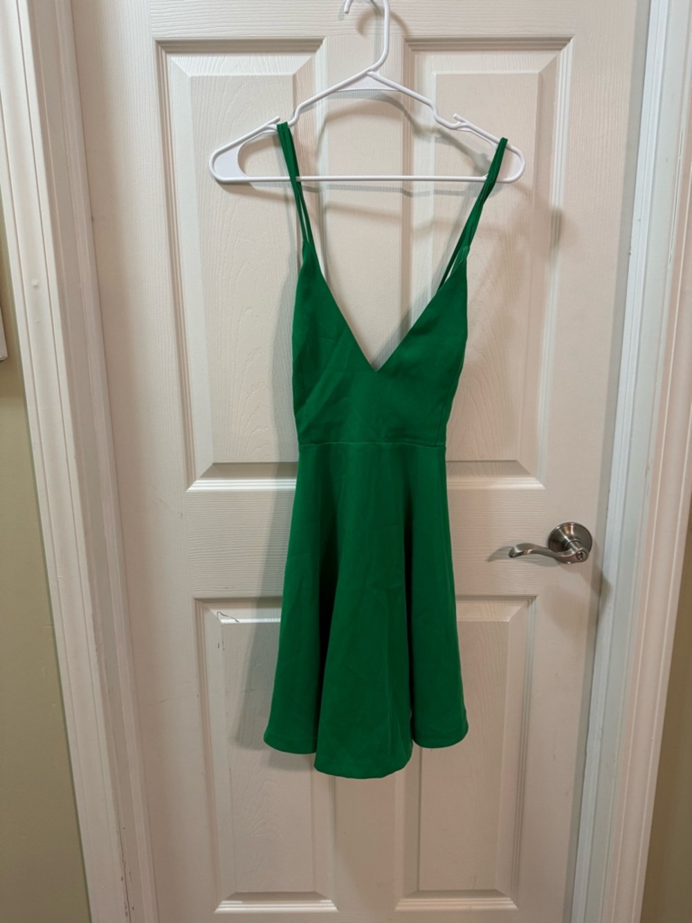 Forever 21 Elegant Kelly Green
Women's Dress M - Picture 2 of 6